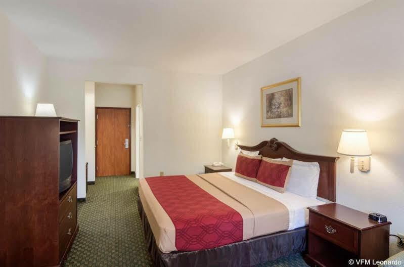 Econo Lodge Weatherford Exterior photo